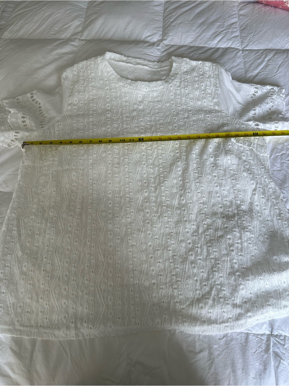 SHEIN plus size White Eyelet Lace Short Sleeve Top - Picture 8 of 10
